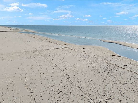2nd image of 979 E Gulf Dr #D472