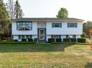 138 Meadow Ln, Poughkeepsie, NY 12603