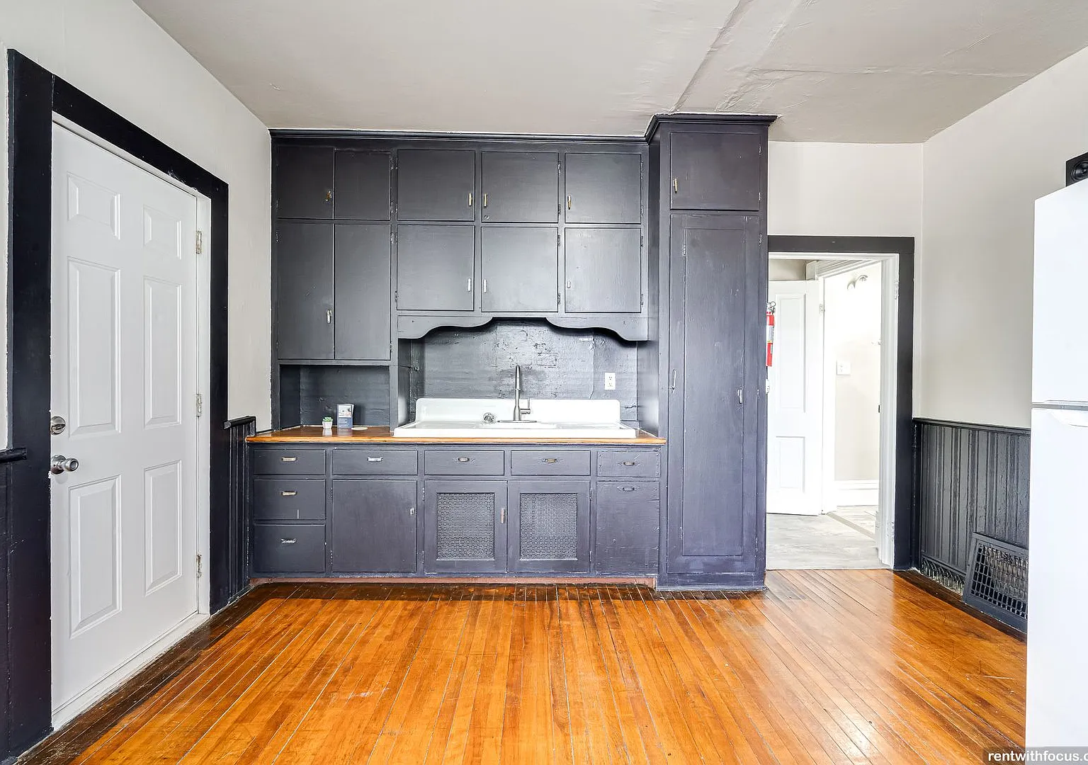 1201 Michigan St/ 505 12th Ave. — Photo 2