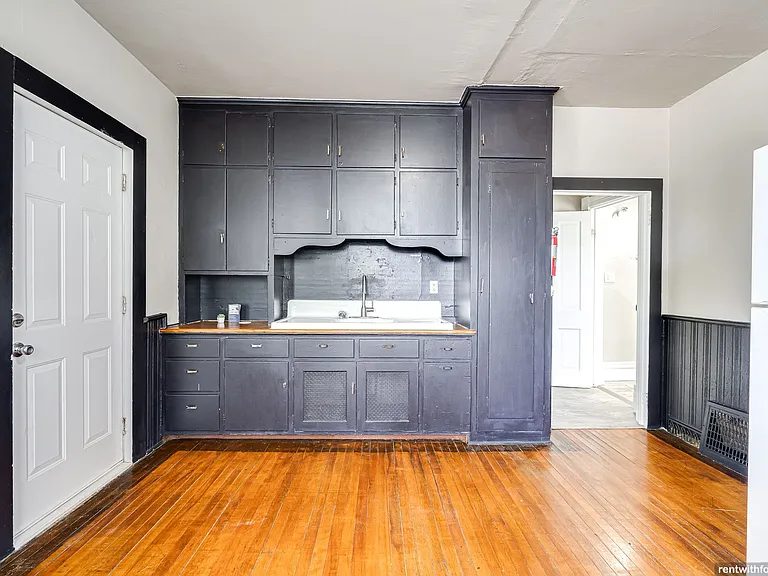 1201 Michigan St/ 505 12th Ave. — Photo 2