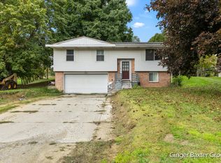 521 N State Rd, Belding, MI 48809
