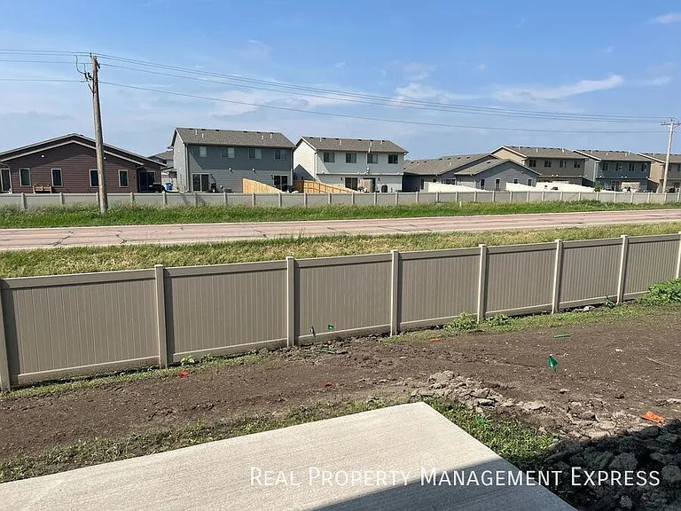 9666 W Tunis Dr — Photo 25