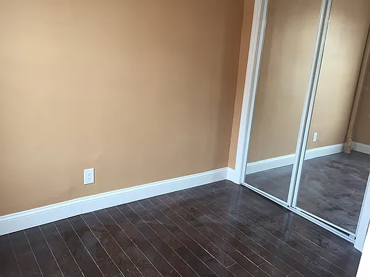 Rented by MNS | media 6