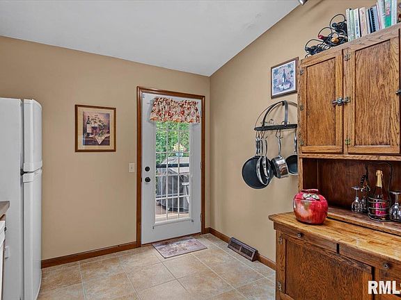 5th image of 108 Astoria Rd