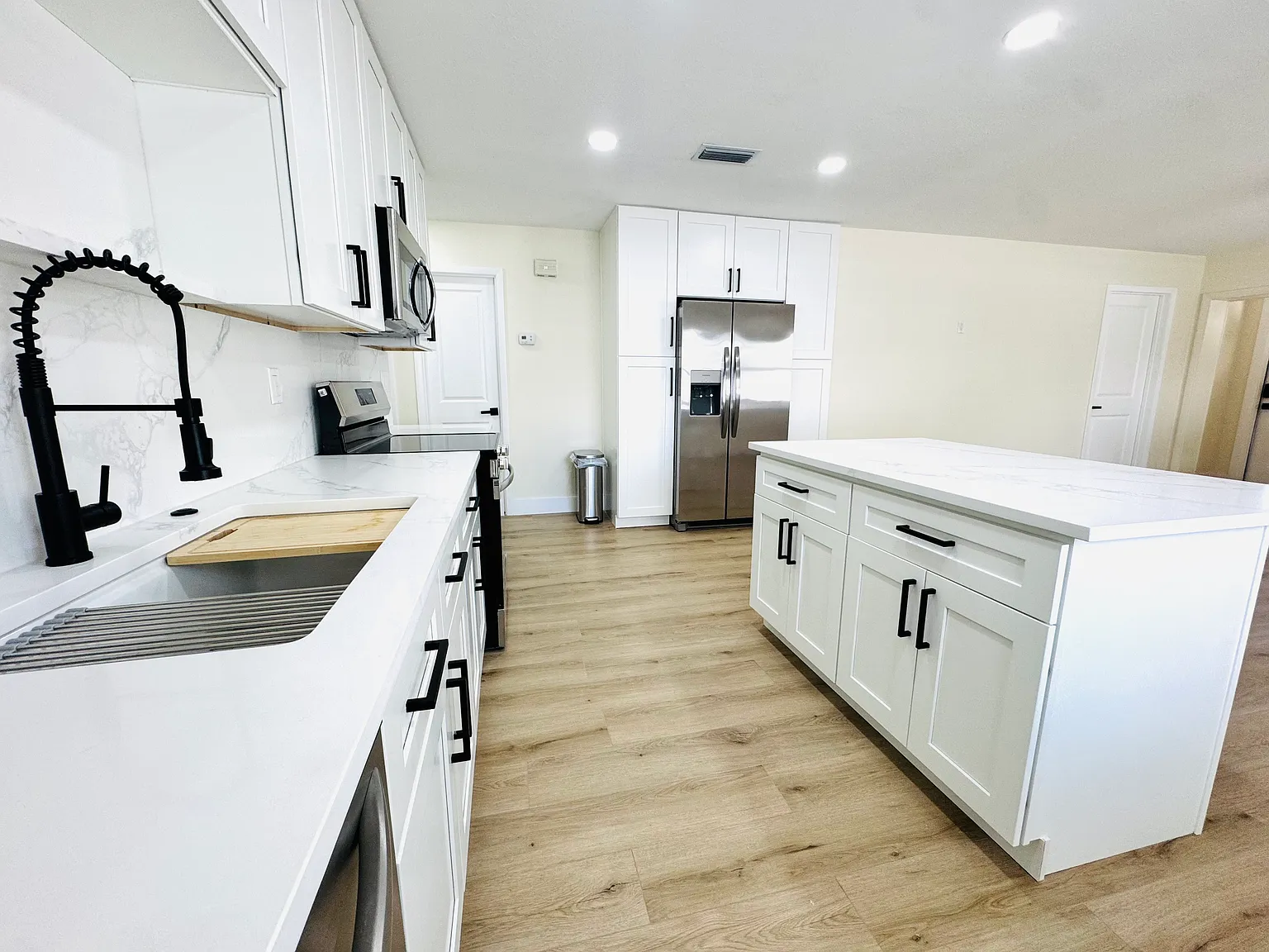 3 bed, 1363 sqft, $2,800 — Photo 4