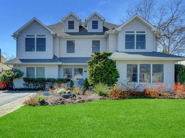 123 Doris Place, Massapequa, NY 11758