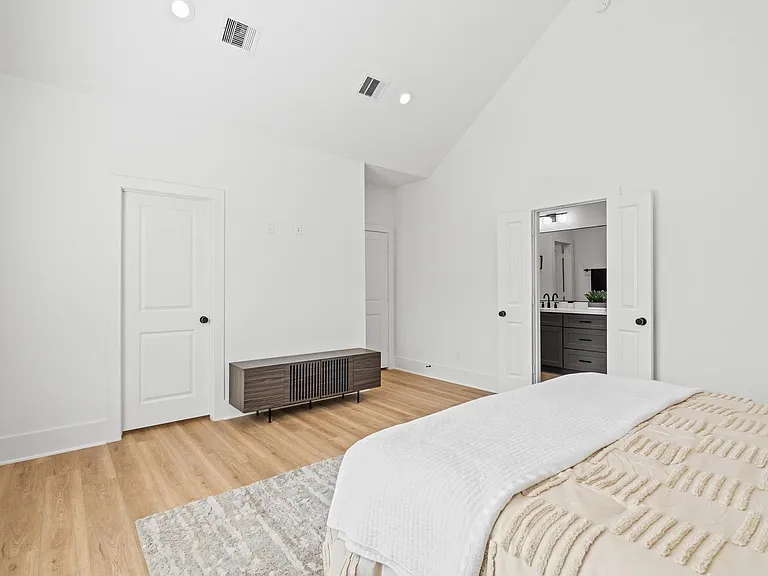 1307 Oak Tree Forest Ct — Photo 23