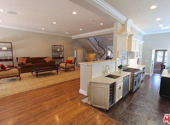 5th image of 489 Hillgreen Dr