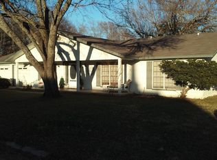 1003 N Vandeveer St, Burnet, TX 78611
