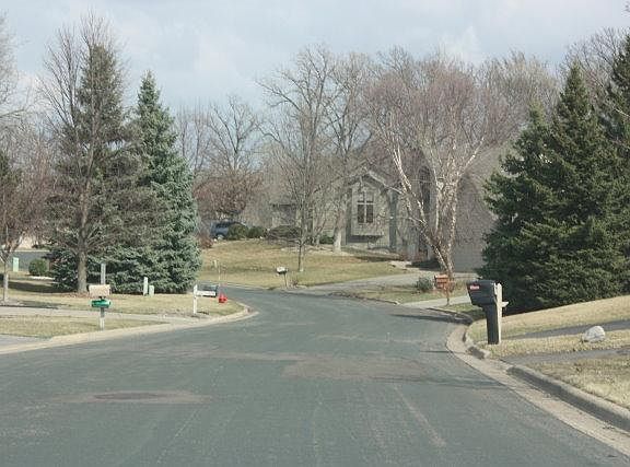 2nd image of 2109 Great Oaks Dr