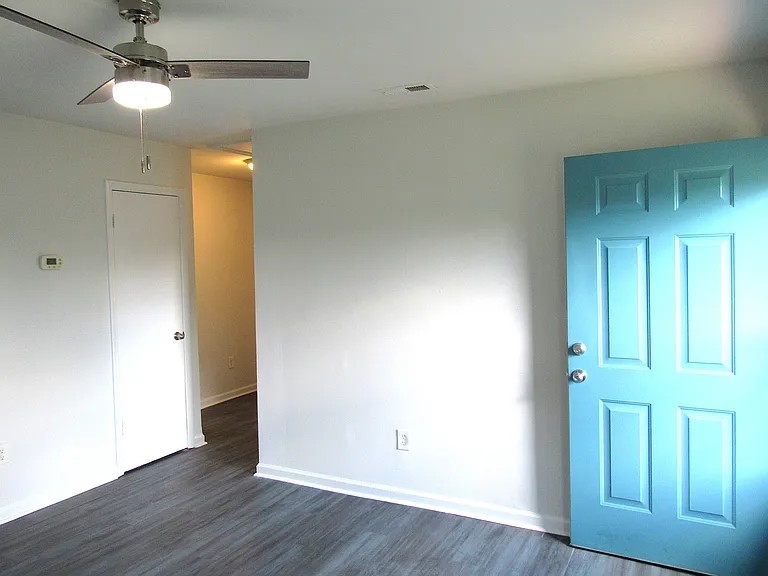 1700 Gunter St #B — Photo 3