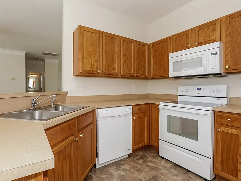 2722 Forest Grove Ct — Photo 9