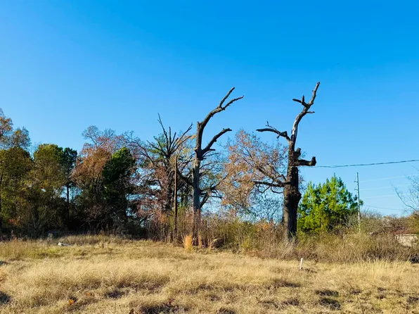 S Lane Wells Dr, Longview, TX 75604