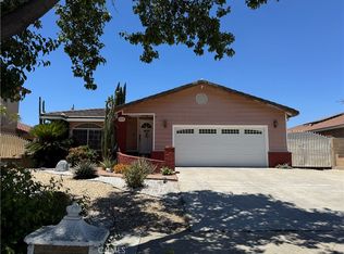 8870 Blanchard Ave, Fontana, CA 92335