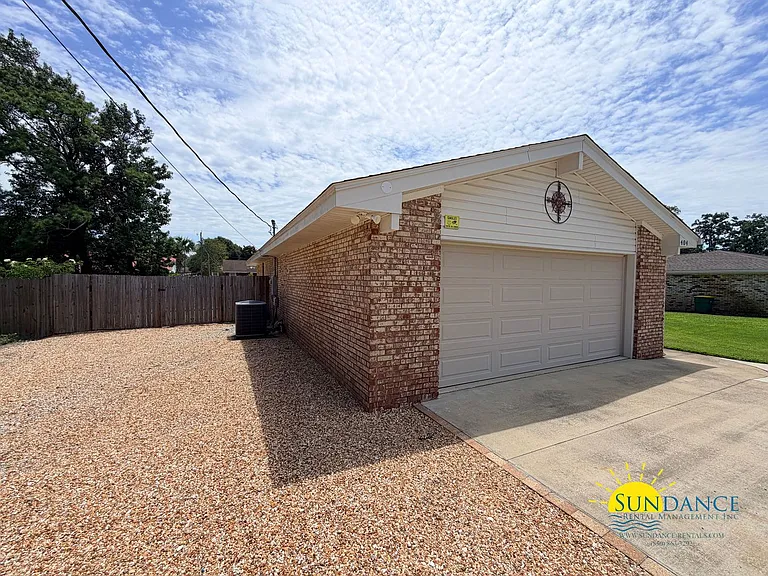 404 Lee Ln — Photo 35