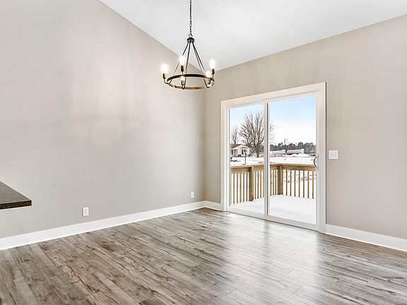5th image of 6369 Eaglewood Dr