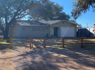 105 Oak Ave, Harper, TX 78631