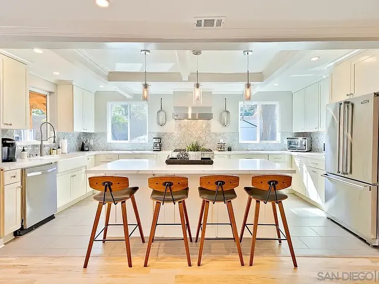 7904 Calle De La Plata — Photo 9