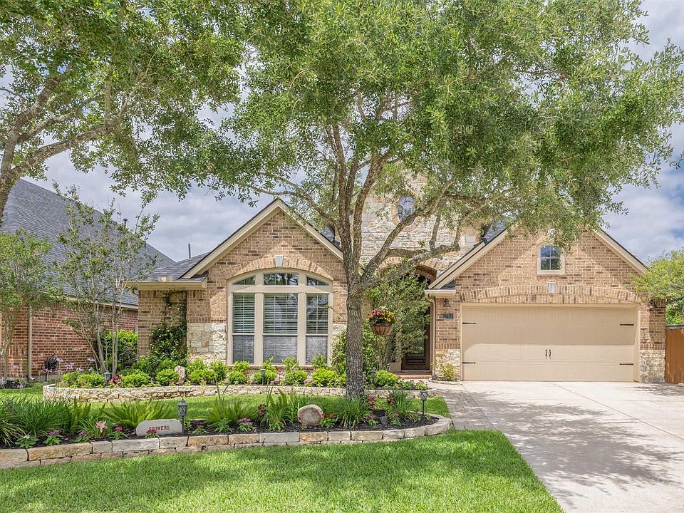 1st image of 27918 Barberry Banks Ln