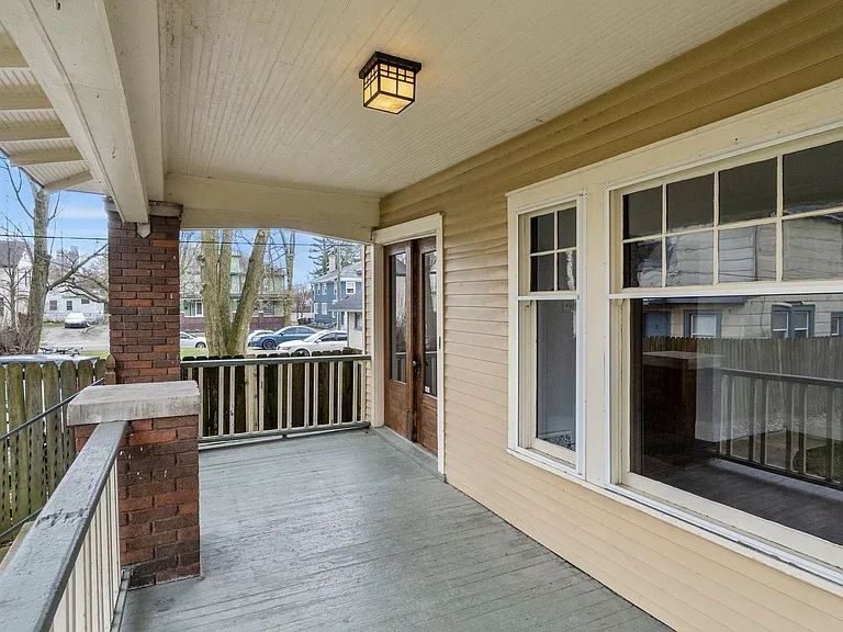 1213 W Jefferson Blvd — Photo 39