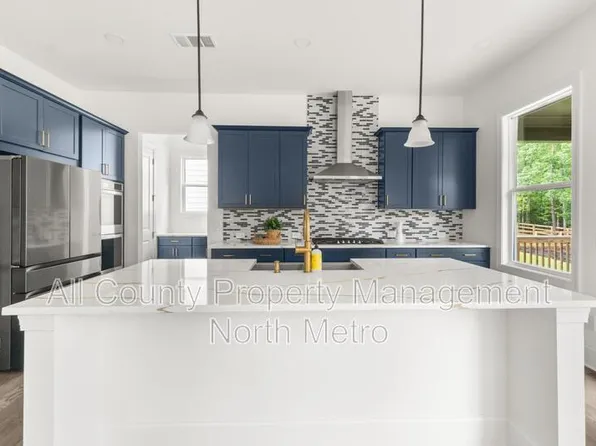 382 Tillman Pass, Woodstock, GA 30188