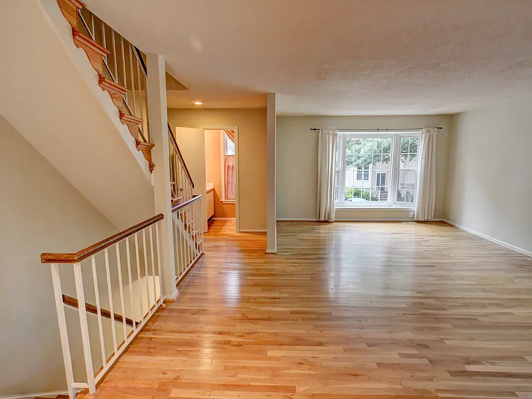 4 Fendall Ave — Photo 3