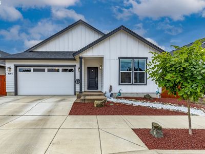1044 W Olympic St, Springfield, OR, 97477