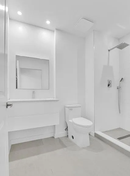 300 S Australian Ave #125 — Photo 32