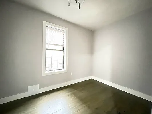 Rented by Bruma Realty LLC | media 15