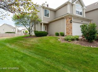 929 Mesa Dr, Lake In The Hills, IL 60156