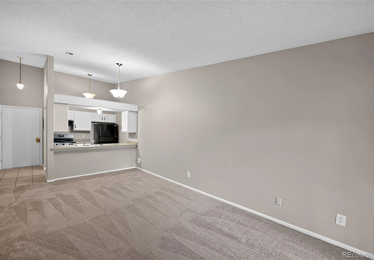 16153 E Alaska Pl — Photo 3