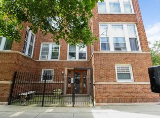 7662 N Sheridan Rd #3, Chicago, IL 60626