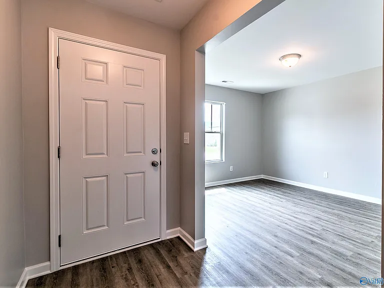 312 Fenrose Dr — Photo 6