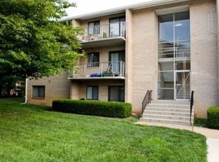 1930 N Calvert St APT 201, Arlington, VA 22201