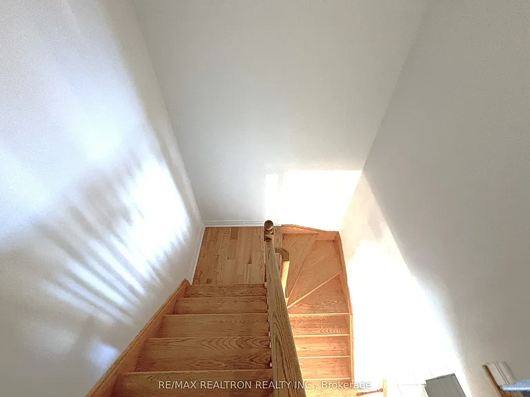 511 William Forster Rd — Photo 14