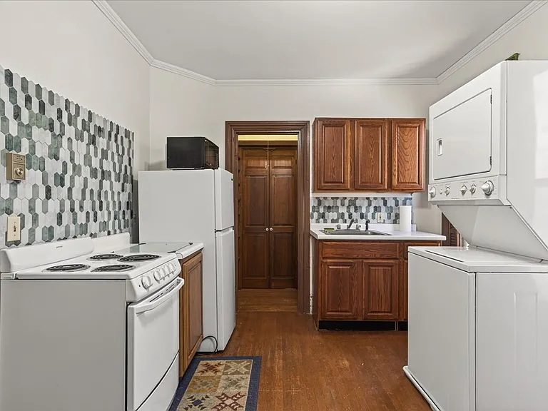 31 Franklin St #B — Photo 20