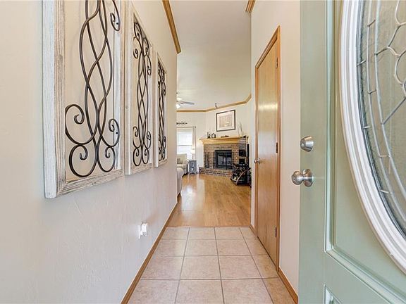 3rd image of 1616 Jordan Dr
