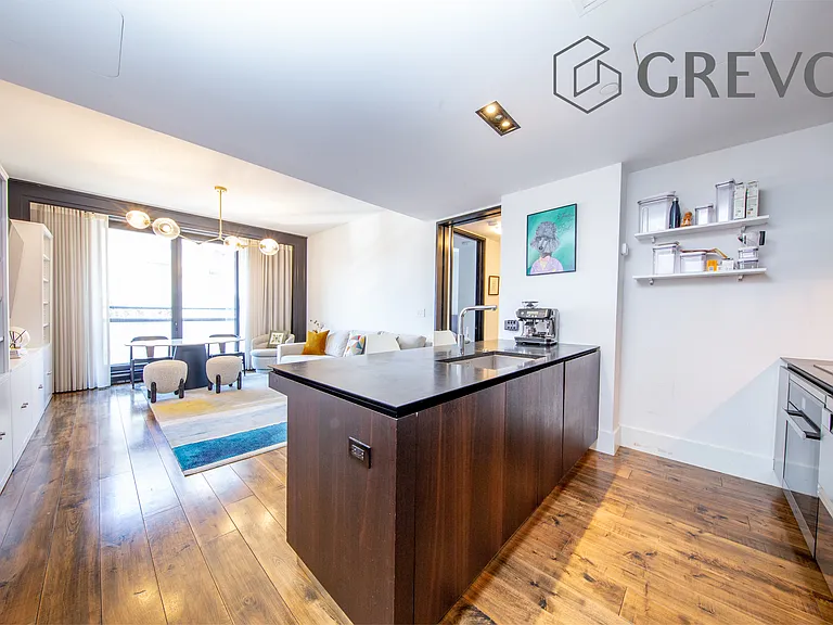 155 W 18th St #802 — Photo 3