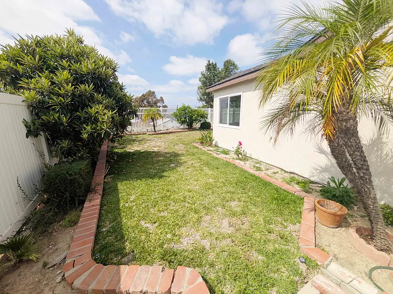 20239 Damietta Dr — Photo 30