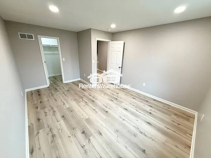 6907 Floyd St — Photo 3