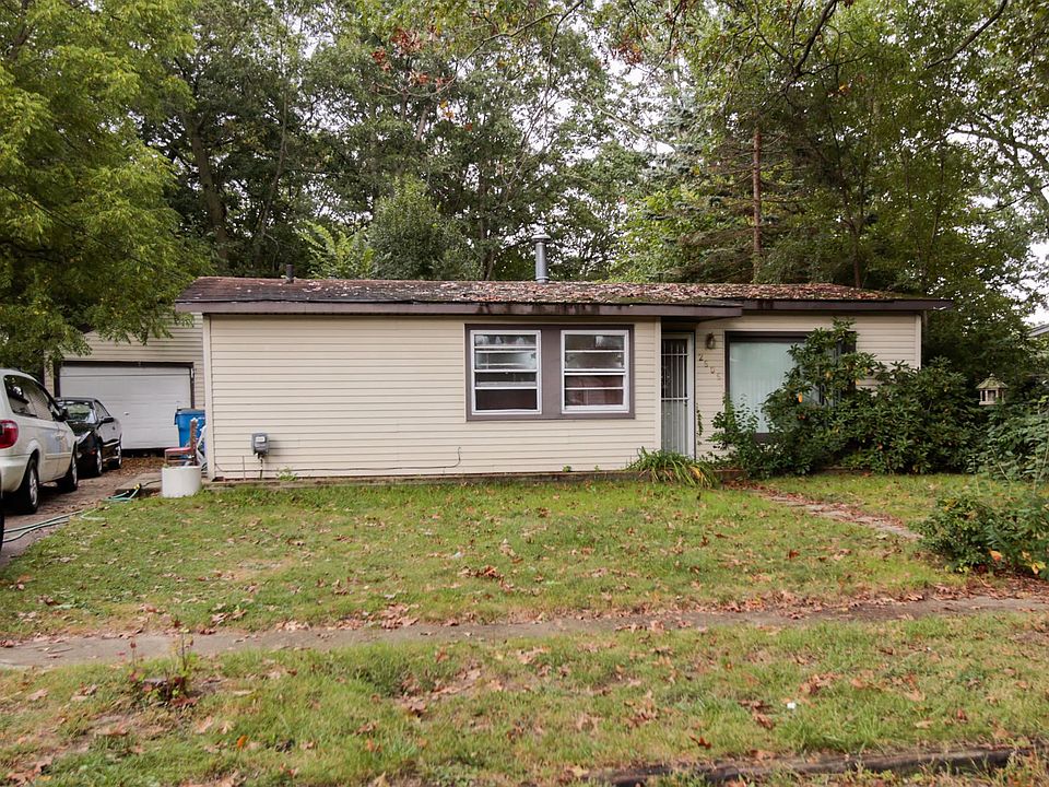 2nd image of 2606 Sonora St