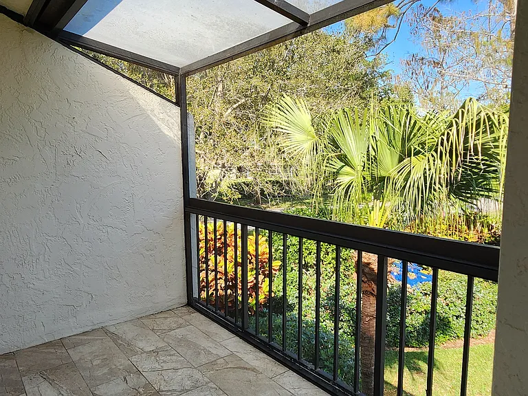 Front lanai