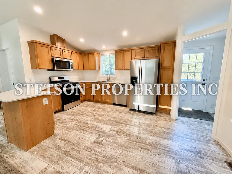 362 S Westwood Rd #A — Photo 2