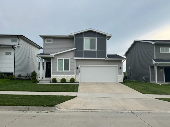 1500 NE Polk Dr, Grimes, IA 50111