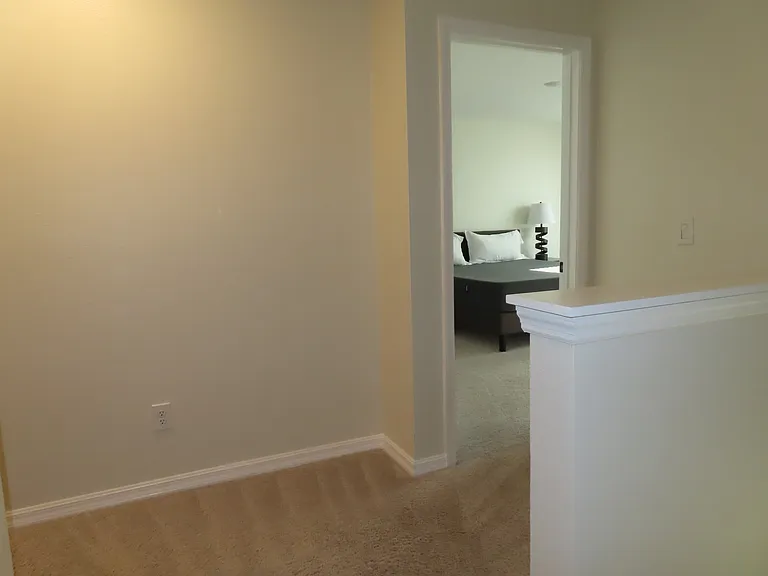1537 Discovery St — Photo 14