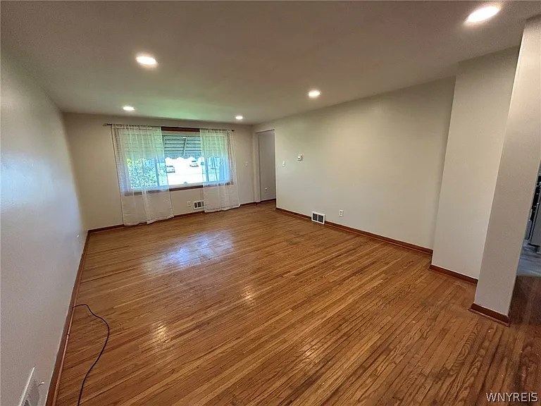 1835 Military Rd — Photo 17