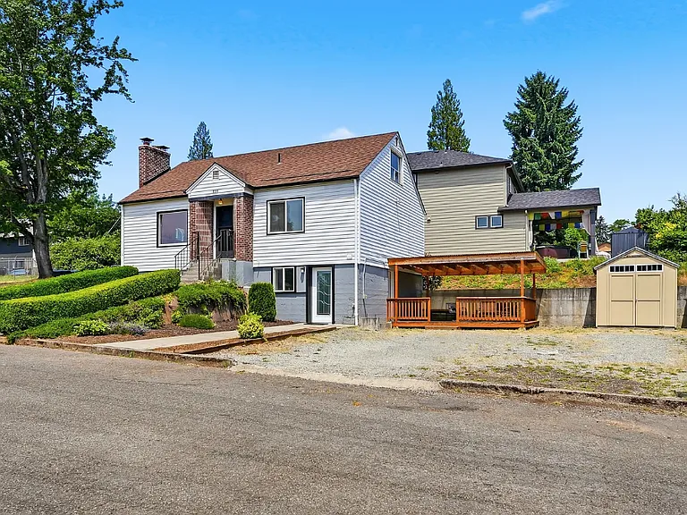 131 NW 11th Ave #B — Photo 1