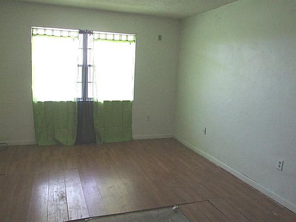 4th image of 395 NW 177th St APT 242