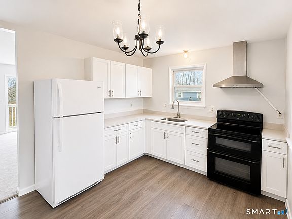 2nd image of 84 Wilmot St