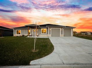 634 S Sweetwater Cir, Maize, KS 67101